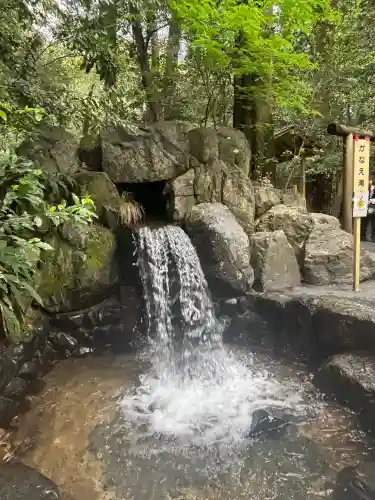 椿大神社の{uncategorized: "未分類", other: "その他", undefined: "問題あり", building: "その他建物", grave: "お墓", sacred_gate: "鳥居", guardian: "狛犬", statue: "像", buddha: "仏像", history: "歴史", nature: "自然", garden: "庭園", animal: "動物", pagoda: "塔", temizu: "手水舎", mountain_gate: "山門・神門", sanctuary: "本殿・本堂", subordinate: "末社・摂社", art: "芸術", scenery: "景色", jizo: "地蔵", ema: "絵馬", goshuin: "御朱印", omikuji: "おみくじ", items: "授与品その他", amulet: "お守り", goshuincho: "御朱印帳", eats: "食事", festival: "お祭り", votive_dance: "神楽", shichigosan: "七五三参", wedding: "結婚式", experience: "体験その他", initially: "初詣", around: "周辺", anti_infection: "感染症対策"}