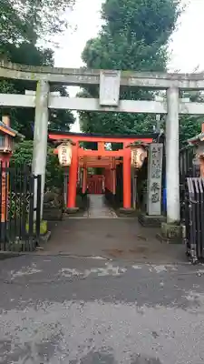 花園稲荷神社の鳥居