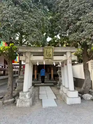 川崎大師(平間寺)の{uncategorized: "未分類", other: "その他", undefined: "問題あり", building: "その他建物", grave: "お墓", sacred_gate: "鳥居", guardian: "狛犬", statue: "像", buddha: "仏像", history: "歴史", nature: "自然", garden: "庭園", animal: "動物", pagoda: "塔", temizu: "手水舎", mountain_gate: "山門・神門", sanctuary: "本殿・本堂", subordinate: "末社・摂社", art: "芸術", scenery: "景色", jizo: "地蔵", ema: "絵馬", goshuin: "御朱印", omikuji: "おみくじ", items: "授与品その他", amulet: "お守り", goshuincho: "御朱印帳", eats: "食事", festival: "お祭り", votive_dance: "神楽", shichigosan: "七五三参", wedding: "結婚式", experience: "体験その他", initially: "初詣", around: "周辺", anti_infection: "感染症対策"}