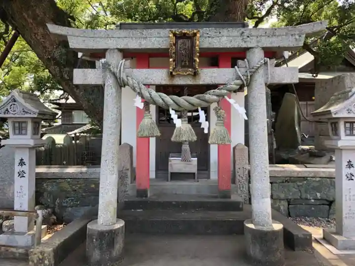 津田八幡神社の末社・摂社