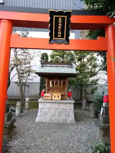羽衣町厳島神社（関内厳島神社・横浜弁天）の{uncategorized: "未分類", other: "その他", undefined: "問題あり", building: "その他建物", grave: "お墓", sacred_gate: "鳥居", guardian: "狛犬", statue: "像", buddha: "仏像", history: "歴史", nature: "自然", garden: "庭園", animal: "動物", pagoda: "塔", temizu: "手水舎", mountain_gate: "山門・神門", sanctuary: "本殿・本堂", subordinate: "末社・摂社", art: "芸術", scenery: "景色", jizo: "地蔵", ema: "絵馬", goshuin: "御朱印", omikuji: "おみくじ", items: "授与品その他", amulet: "お守り", goshuincho: "御朱印帳", eats: "食事", festival: "お祭り", votive_dance: "神楽", shichigosan: "七五三参", wedding: "結婚式", experience: "体験その他", initially: "初詣", around: "周辺", anti_infection: "感染症対策"}