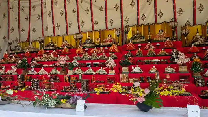 座間神社の{uncategorized: "未分類", other: "その他", undefined: "問題あり", building: "その他建物", grave: "お墓", sacred_gate: "鳥居", guardian: "狛犬", statue: "像", buddha: "仏像", history: "歴史", nature: "自然", garden: "庭園", animal: "動物", pagoda: "塔", temizu: "手水舎", mountain_gate: "山門・神門", sanctuary: "本殿・本堂", subordinate: "末社・摂社", art: "芸術", scenery: "景色", jizo: "地蔵", ema: "絵馬", goshuin: "御朱印", omikuji: "おみくじ", items: "授与品その他", amulet: "お守り", goshuincho: "御朱印帳", eats: "食事", festival: "お祭り", votive_dance: "神楽", shichigosan: "七五三参", wedding: "結婚式", experience: "体験その他", initially: "初詣", around: "周辺", anti_infection: "感染症対策"}