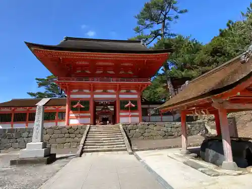 日御碕神社の{uncategorized: "未分類", other: "その他", undefined: "問題あり", building: "その他建物", grave: "お墓", sacred_gate: "鳥居", guardian: "狛犬", statue: "像", buddha: "仏像", history: "歴史", nature: "自然", garden: "庭園", animal: "動物", pagoda: "塔", temizu: "手水舎", mountain_gate: "山門・神門", sanctuary: "本殿・本堂", subordinate: "末社・摂社", art: "芸術", scenery: "景色", jizo: "地蔵", ema: "絵馬", goshuin: "御朱印", omikuji: "おみくじ", items: "授与品その他", amulet: "お守り", goshuincho: "御朱印帳", eats: "食事", festival: "お祭り", votive_dance: "神楽", shichigosan: "七五三参", wedding: "結婚式", experience: "体験その他", initially: "初詣", around: "周辺", anti_infection: "感染症対策"}