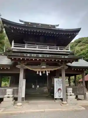 嘉川八幡宮の{uncategorized: "未分類", other: "その他", undefined: "問題あり", building: "その他建物", grave: "お墓", sacred_gate: "鳥居", guardian: "狛犬", statue: "像", buddha: "仏像", history: "歴史", nature: "自然", garden: "庭園", animal: "動物", pagoda: "塔", temizu: "手水舎", mountain_gate: "山門・神門", sanctuary: "本殿・本堂", subordinate: "末社・摂社", art: "芸術", scenery: "景色", jizo: "地蔵", ema: "絵馬", goshuin: "御朱印", omikuji: "おみくじ", items: "授与品その他", amulet: "お守り", goshuincho: "御朱印帳", eats: "食事", festival: "お祭り", votive_dance: "神楽", shichigosan: "七五三参", wedding: "結婚式", experience: "体験その他", initially: "初詣", around: "周辺", anti_infection: "感染症対策"}