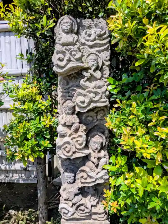 日蓮宗龍口山本龍寺の{uncategorized: "未分類", other: "その他", undefined: "問題あり", building: "その他建物", grave: "お墓", sacred_gate: "鳥居", guardian: "狛犬", statue: "像", buddha: "仏像", history: "歴史", nature: "自然", garden: "庭園", animal: "動物", pagoda: "塔", temizu: "手水舎", mountain_gate: "山門・神門", sanctuary: "本殿・本堂", subordinate: "末社・摂社", art: "芸術", scenery: "景色", jizo: "地蔵", ema: "絵馬", goshuin: "御朱印", omikuji: "おみくじ", items: "授与品その他", amulet: "お守り", goshuincho: "御朱印帳", eats: "食事", festival: "お祭り", votive_dance: "神楽", shichigosan: "七五三参", wedding: "結婚式", experience: "体験その他", initially: "初詣", around: "周辺", anti_infection: "感染症対策"}