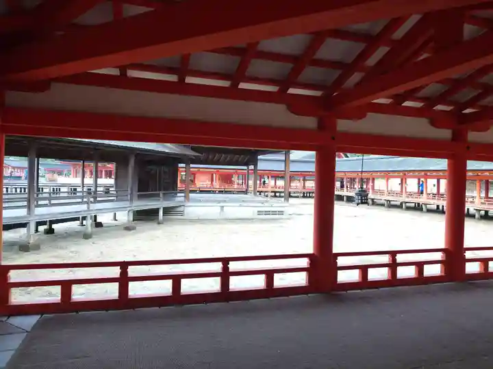 厳島神社(広島県)