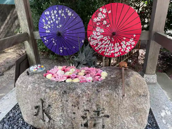 彌都加伎神社の{uncategorized: "未分類", other: "その他", undefined: "問題あり", building: "その他建物", grave: "お墓", sacred_gate: "鳥居", guardian: "狛犬", statue: "像", buddha: "仏像", history: "歴史", nature: "自然", garden: "庭園", animal: "動物", pagoda: "塔", temizu: "手水舎", mountain_gate: "山門・神門", sanctuary: "本殿・本堂", subordinate: "末社・摂社", art: "芸術", scenery: "景色", jizo: "地蔵", ema: "絵馬", goshuin: "御朱印", omikuji: "おみくじ", items: "授与品その他", amulet: "お守り", goshuincho: "御朱印帳", eats: "食事", festival: "お祭り", votive_dance: "神楽", shichigosan: "七五三参", wedding: "結婚式", experience: "体験その他", initially: "初詣", around: "周辺", anti_infection: "感染症対策"}