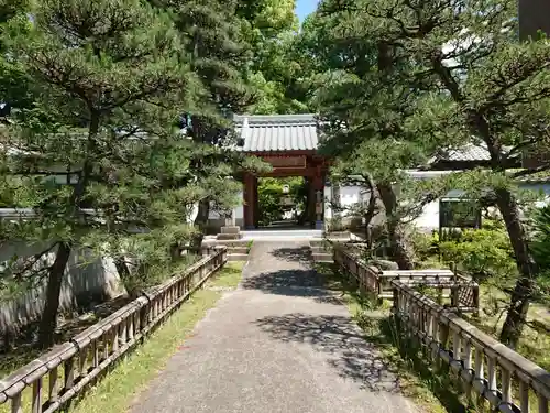 昌光律寺の庭園