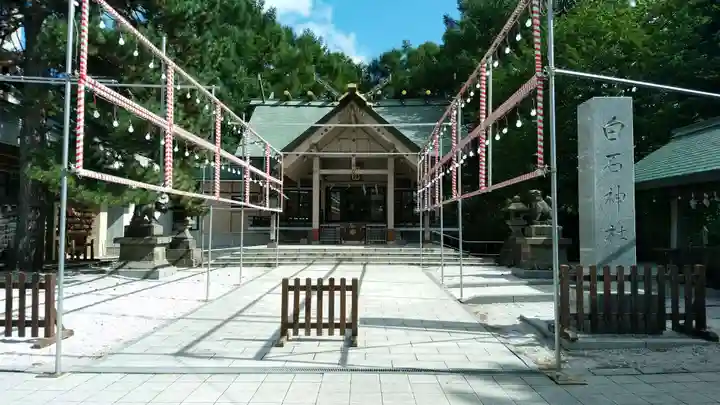 白石神社の本殿・本堂