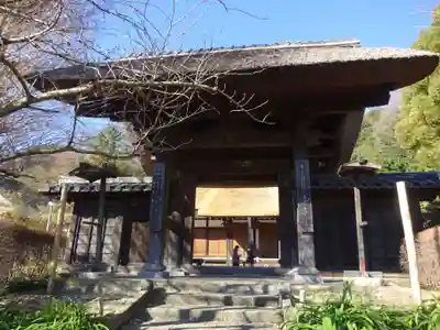 横浜 西方寺の山門・神門