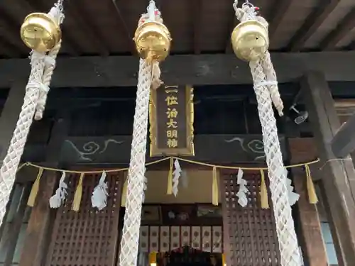 泊神社の本殿・本堂