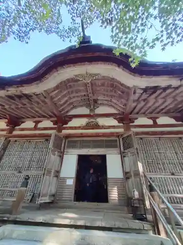 百済寺の本殿・本堂