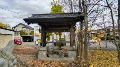 西御料地神社の手水舎