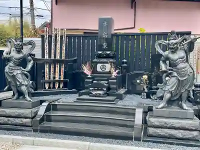 勧行寺の{uncategorized: "未分類", other: "その他", undefined: "問題あり", building: "その他建物", grave: "お墓", sacred_gate: "鳥居", guardian: "狛犬", statue: "像", buddha: "仏像", history: "歴史", nature: "自然", garden: "庭園", animal: "動物", pagoda: "塔", temizu: "手水舎", mountain_gate: "山門・神門", sanctuary: "本殿・本堂", subordinate: "末社・摂社", art: "芸術", scenery: "景色", jizo: "地蔵", ema: "絵馬", goshuin: "御朱印", omikuji: "おみくじ", items: "授与品その他", amulet: "お守り", goshuincho: "御朱印帳", eats: "食事", festival: "お祭り", votive_dance: "神楽", shichigosan: "七五三参", wedding: "結婚式", experience: "体験その他", initially: "初詣", around: "周辺", anti_infection: "感染症対策"}