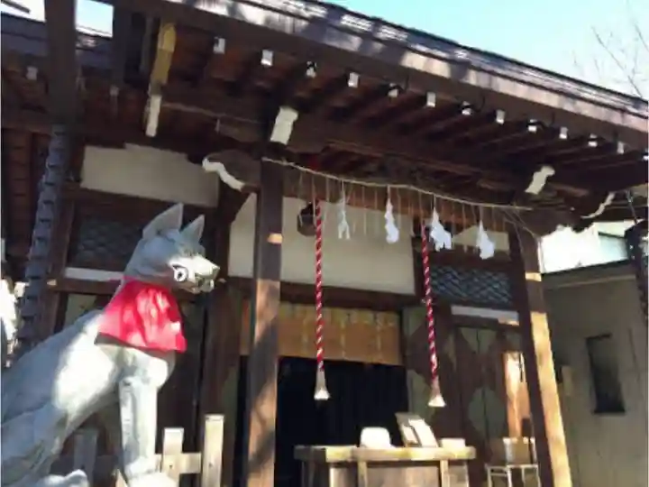 飛木稲荷神社の本殿・本堂