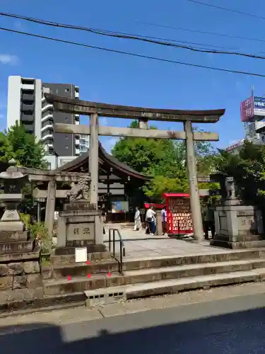 三輪神社の{uncategorized: "未分類", other: "その他", undefined: "問題あり", building: "その他建物", grave: "お墓", sacred_gate: "鳥居", guardian: "狛犬", statue: "像", buddha: "仏像", history: "歴史", nature: "自然", garden: "庭園", animal: "動物", pagoda: "塔", temizu: "手水舎", mountain_gate: "山門・神門", sanctuary: "本殿・本堂", subordinate: "末社・摂社", art: "芸術", scenery: "景色", jizo: "地蔵", ema: "絵馬", goshuin: "御朱印", omikuji: "おみくじ", items: "授与品その他", amulet: "お守り", goshuincho: "御朱印帳", eats: "食事", festival: "お祭り", votive_dance: "神楽", shichigosan: "七五三参", wedding: "結婚式", experience: "体験その他", initially: "初詣", around: "周辺", anti_infection: "感染症対策"}