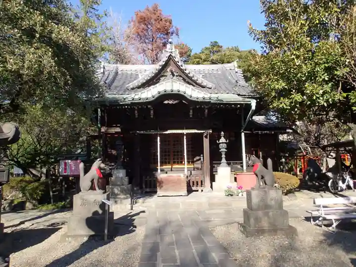 三囲神社の本殿・本堂