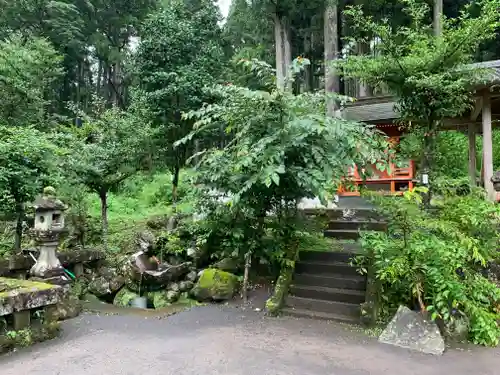 宇奈岐日女神社の末社