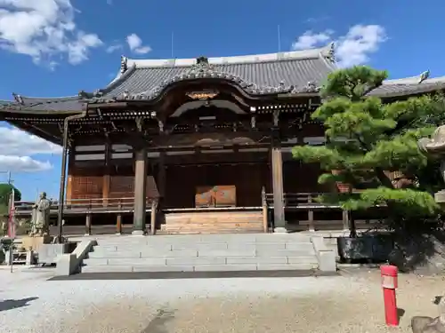 萬徳寺の本殿・本堂