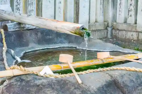 八剣神社の手水舎