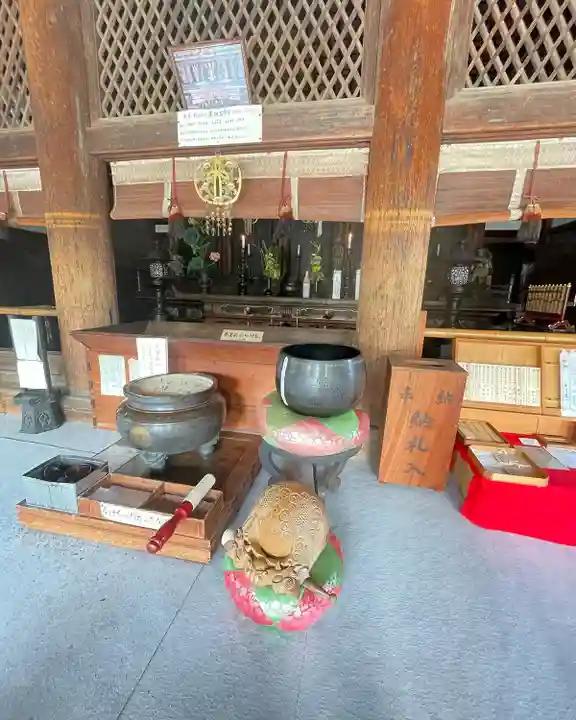 鶴林寺の本殿・本堂