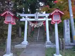 鎮岡神社の建物その他