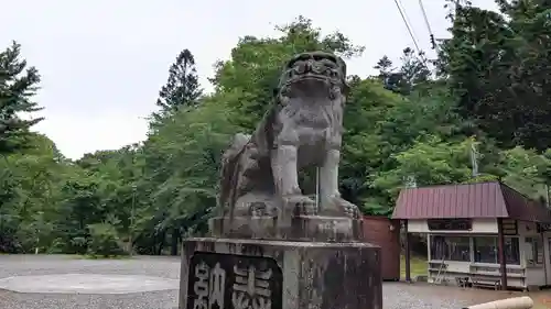 新得神社の狛犬