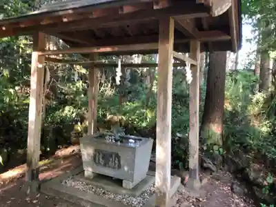 戸神社の手水舎