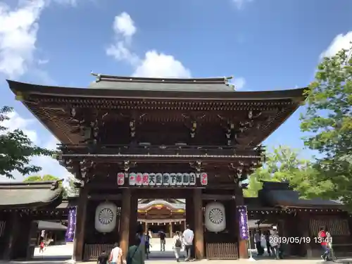 寒川神社の山門