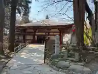 中尊寺不動堂の{uncategorized: "未分類", other: "その他", undefined: "問題あり", building: "その他建物", grave: "お墓", sacred_gate: "鳥居", guardian: "狛犬", statue: "像", buddha: "仏像", history: "歴史", nature: "自然", garden: "庭園", animal: "動物", pagoda: "塔", temizu: "手水舎", mountain_gate: "山門・神門", sanctuary: "本殿・本堂", subordinate: "末社・摂社", art: "芸術", scenery: "景色", jizo: "地蔵", ema: "絵馬", goshuin: "御朱印", omikuji: "おみくじ", items: "授与品その他", amulet: "お守り", goshuincho: "御朱印帳", eats: "食事", festival: "お祭り", votive_dance: "神楽", shichigosan: "七五三参", wedding: "結婚式", experience: "体験その他", initially: "初詣", around: "周辺", anti_infection: "感染症対策"}