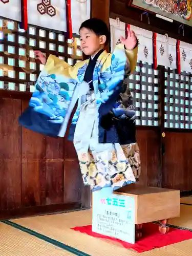 三津厳島神社の七五三参