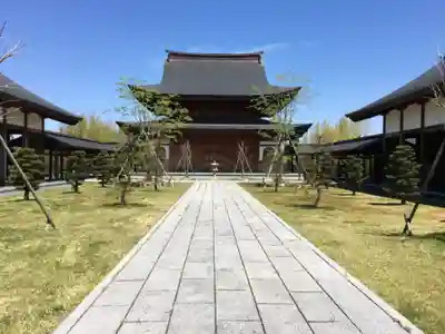 小松寺の本殿・本堂