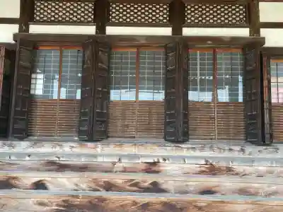 願乗寺の{uncategorized: "未分類", other: "その他", undefined: "問題あり", building: "その他建物", grave: "お墓", sacred_gate: "鳥居", guardian: "狛犬", statue: "像", buddha: "仏像", history: "歴史", nature: "自然", garden: "庭園", animal: "動物", pagoda: "塔", temizu: "手水舎", mountain_gate: "山門・神門", sanctuary: "本殿・本堂", subordinate: "末社・摂社", art: "芸術", scenery: "景色", jizo: "地蔵", ema: "絵馬", goshuin: "御朱印", omikuji: "おみくじ", items: "授与品その他", amulet: "お守り", goshuincho: "御朱印帳", eats: "食事", festival: "お祭り", votive_dance: "神楽", shichigosan: "七五三参", wedding: "結婚式", experience: "体験その他", initially: "初詣", around: "周辺", anti_infection: "感染症対策"}