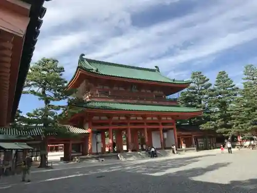平安神宮の山門・神門