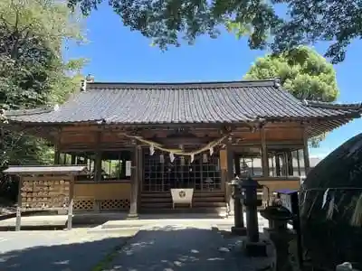 荘八幡神社の本殿
