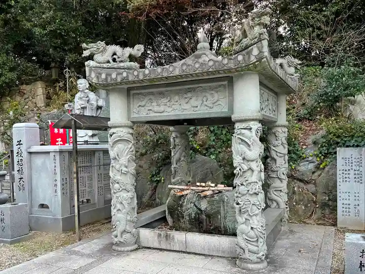 極楽寺の手水舎