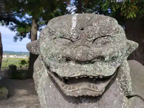 藤巻神社の狛犬