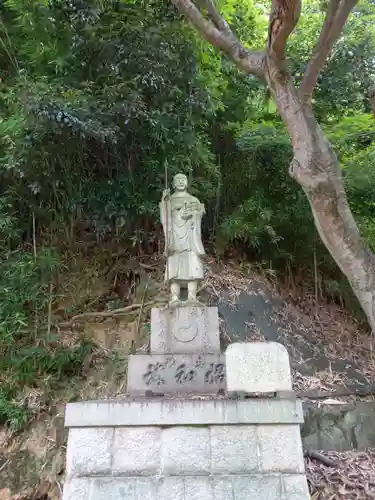 勝福寺の像