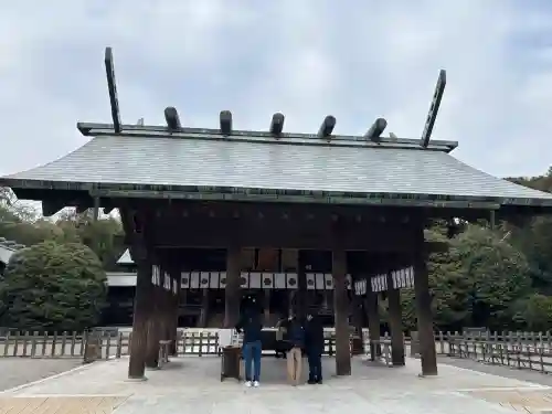 宮崎神宮の{uncategorized: "未分類", other: "その他", undefined: "問題あり", building: "その他建物", grave: "お墓", sacred_gate: "鳥居", guardian: "狛犬", statue: "像", buddha: "仏像", history: "歴史", nature: "自然", garden: "庭園", animal: "動物", pagoda: "塔", temizu: "手水舎", mountain_gate: "山門・神門", sanctuary: "本殿・本堂", subordinate: "末社・摂社", art: "芸術", scenery: "景色", jizo: "地蔵", ema: "絵馬", goshuin: "御朱印", omikuji: "おみくじ", items: "授与品その他", amulet: "お守り", goshuincho: "御朱印帳", eats: "食事", festival: "お祭り", votive_dance: "神楽", shichigosan: "七五三参", wedding: "結婚式", experience: "体験その他", initially: "初詣", around: "周辺", anti_infection: "感染症対策"}