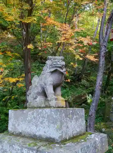 大雪山層雲峡神社の狛犬