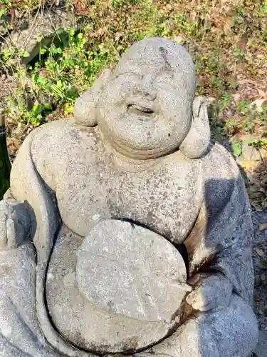 湯の沢神社の{uncategorized: "未分類", other: "その他", undefined: "問題あり", building: "その他建物", grave: "お墓", sacred_gate: "鳥居", guardian: "狛犬", statue: "像", buddha: "仏像", history: "歴史", nature: "自然", garden: "庭園", animal: "動物", pagoda: "塔", temizu: "手水舎", mountain_gate: "山門・神門", sanctuary: "本殿・本堂", subordinate: "末社・摂社", art: "芸術", scenery: "景色", jizo: "地蔵", ema: "絵馬", goshuin: "御朱印", omikuji: "おみくじ", items: "授与品その他", amulet: "お守り", goshuincho: "御朱印帳", eats: "食事", festival: "お祭り", votive_dance: "神楽", shichigosan: "七五三参", wedding: "結婚式", experience: "体験その他", initially: "初詣", around: "周辺", anti_infection: "感染症対策"}
