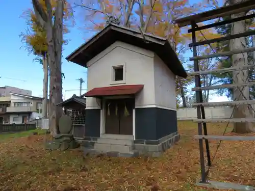 筑摩神社の建物その他