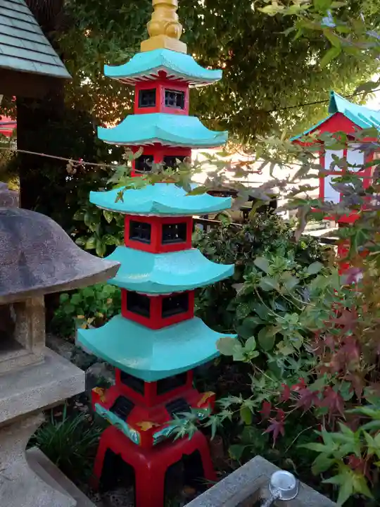 大島稲荷神社の塔