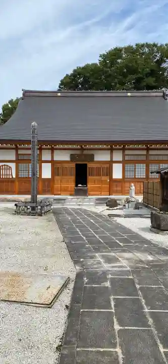願成寺の本殿・本堂
