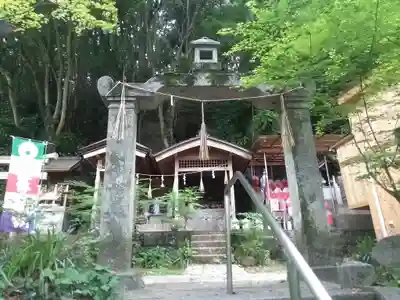 大岩弘法院の山門・神門