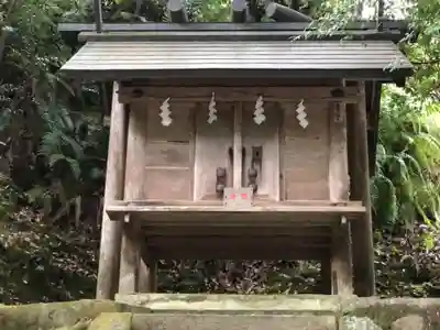 敢國神社の末社・摂社
