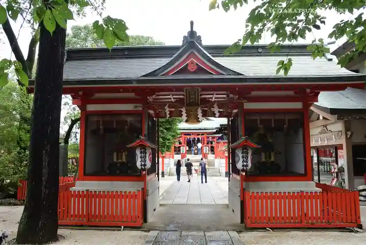 馬橋稲荷神社の山門・神門