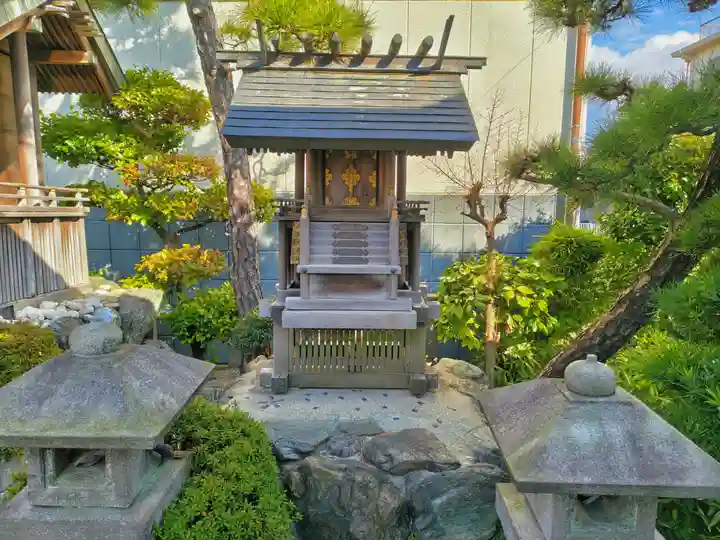 金刀比羅神社(掛樋)の末社・摂社