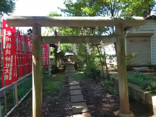 大泉氷川神社の末社