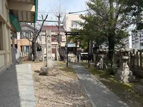 八王子神社 春日神社（清水町）の{uncategorized: "未分類", other: "その他", undefined: "問題あり", building: "その他建物", grave: "お墓", sacred_gate: "鳥居", guardian: "狛犬", statue: "像", buddha: "仏像", history: "歴史", nature: "自然", garden: "庭園", animal: "動物", pagoda: "塔", temizu: "手水舎", mountain_gate: "山門・神門", sanctuary: "本殿・本堂", subordinate: "末社・摂社", art: "芸術", scenery: "景色", jizo: "地蔵", ema: "絵馬", goshuin: "御朱印", omikuji: "おみくじ", items: "授与品その他", amulet: "お守り", goshuincho: "御朱印帳", eats: "食事", festival: "お祭り", votive_dance: "神楽", shichigosan: "七五三参", wedding: "結婚式", experience: "体験その他", initially: "初詣", around: "周辺", anti_infection: "感染症対策"}